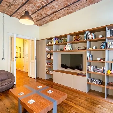 Classic Beyoglu Home With Central Location Near Galata Tower *